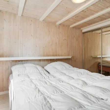 度假居 Anly - 250m From The Sea By Interhome *